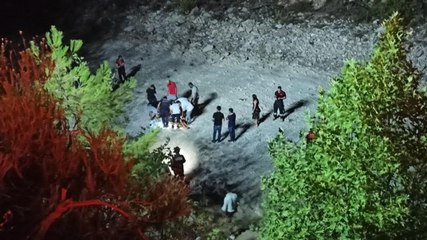 Araç dere yatağına uçtu: 2 ölü 2 yaralı