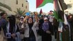 شاهد: أردنيون يتظاهرون ضد الغارات الإسرائيلية على قطاع غزة  ويطالبون بإنهاء التطبيع مع إسرائيل