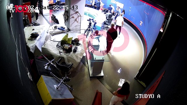 TV100'de reklam arasındaki saldırı anı görüntüleri yayınlandı