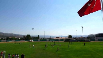 Çocuklar futbol şenliğinde buluştu