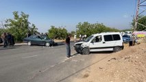 Kahramanmaraş gündem haberleri | KAHRAMANMARAŞ - Otomobil ile hafif ticari aracın çarpıştığı kazada 7 kişi yaralandı