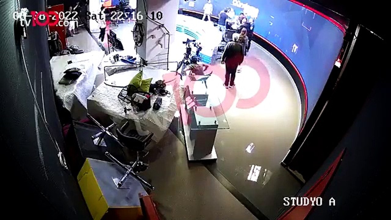 Cemal Enginyurt'un koruması Latif Şimşek'i dövdü... Dayak anları an be an kaydedildi!