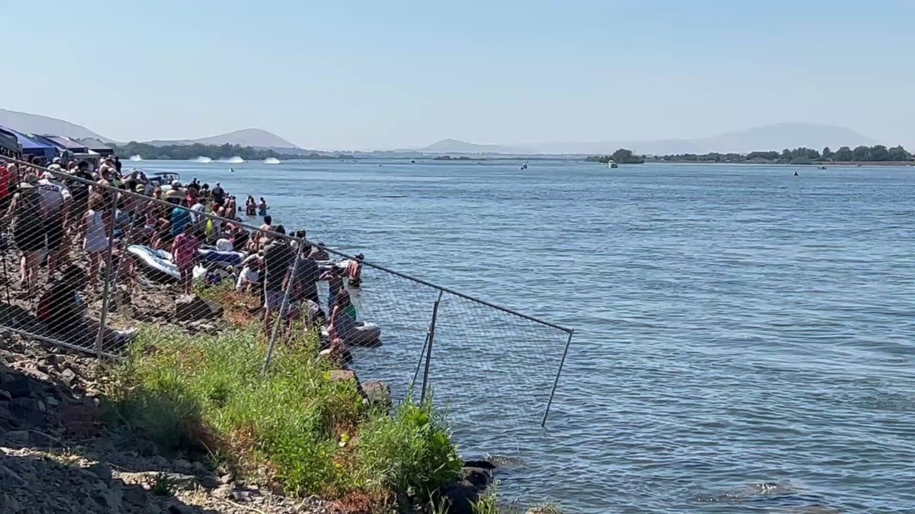 U-40 Hydroplane Flips