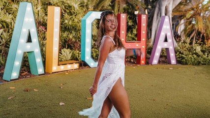 Was für ein Schlitz: Sarah Engels zeigt im Kleid viiiiiiiiiiiiel Bein