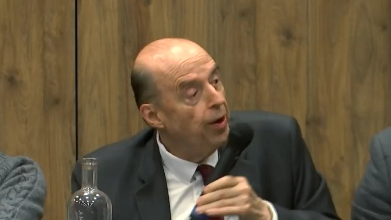 ¿Cuál es la diferencia? Esto es lo que opinan expertos sobre ley de acogimiento que propone Leyva