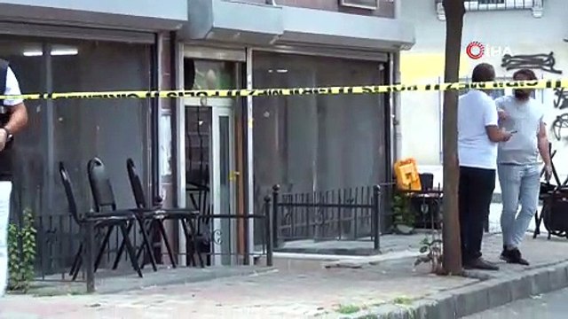 Sultangazi'de uzun namlulu silahlarla kahvehaneyi taradılar: 2 yaralı