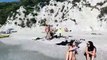Το βίντεο με τον Κωνσταντίνο Βασάλο να πηδάει από βράχο και να κόβεται