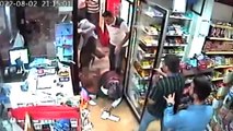Ümraniye’de gasp iddiası: Dükkan basıp, tüple saldırdılar