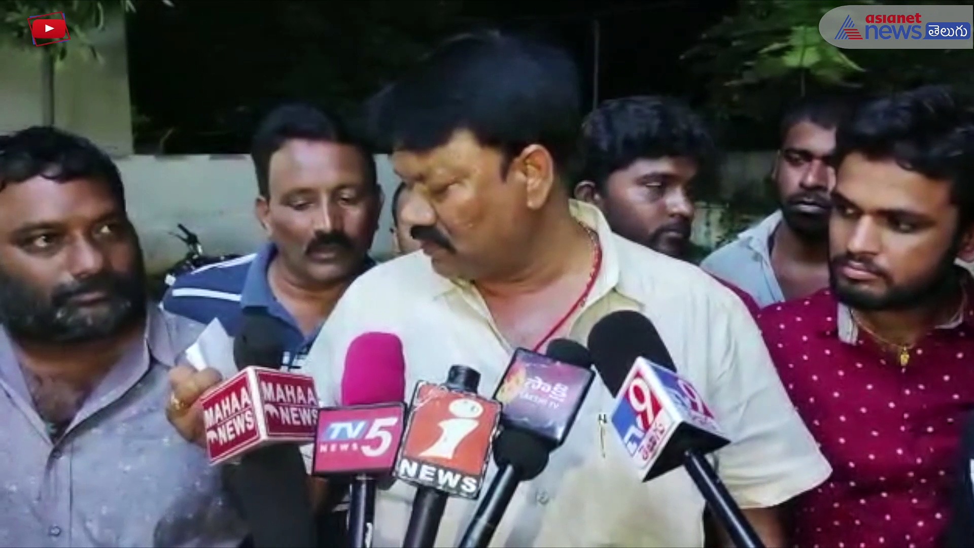 మాదిగ నా కొడకా అంటూ దుర్భాషలాడుతూ... ఫైనాన్స్ రికవరీ ఏజెంట్ పై కిరాతకంగా దాడి 