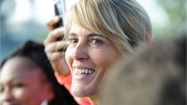 VOICI : « L'altitude exacerbe le sentiment amoureux : Nathalie Simon prend la pose avec son chéri en balade