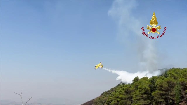 Incendi, in Sicilia in 24 ore 137 interventi dei Vigli del Fuoco