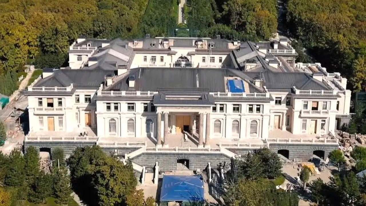 Vermögen beschlagnahmt: Steuerfahnder nehmen "Putins Architekten" hoch