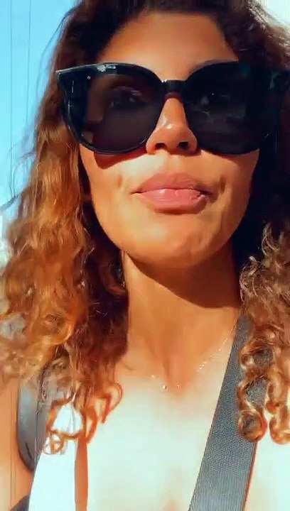 Nawell Madani a été filmée en secret dans la rue avec sa fille. @ Instagram / Nawell Madani