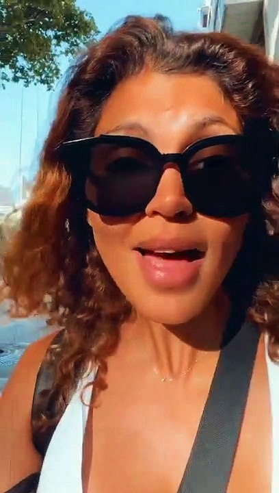 Nawell Madani a été filmée en secret dans la rue avec sa fille. @ Instagram / Nawell Madani