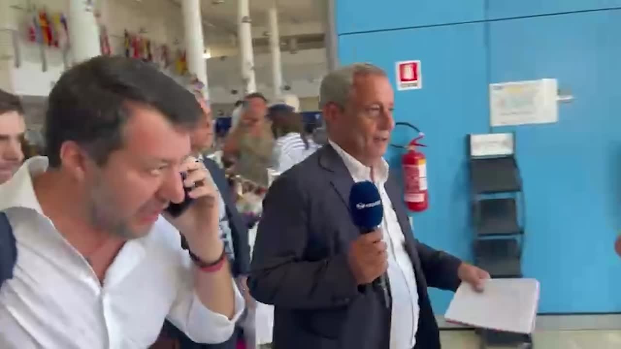Migranti, Salvini arrivato a Lampedusa