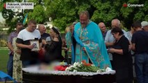 بدون تعليق: تشييع جنازة القتلى من الجنود الأوكرانيين في دونيتسك