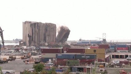 베이루트 대폭발 2주년...곡물 저장고 2차 붕괴 / YTN