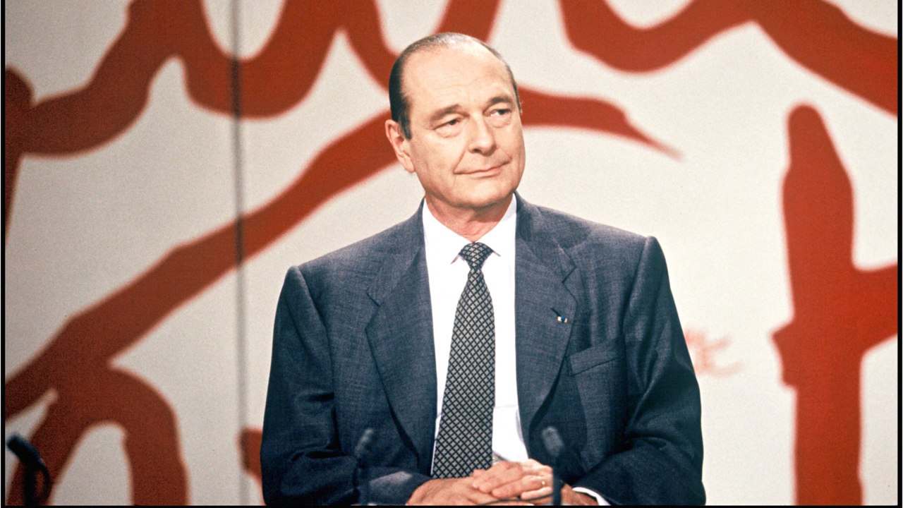 GALA VIDEO - Jacques Chirac photographié nu à Brégançon : la faute… à Michael Schumacher !