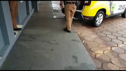 Homem é detido após agressões verbais contra mulher