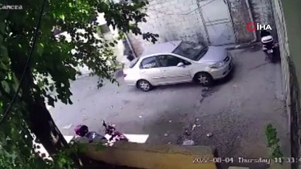 Motosikleti kundaklarken az kalsın kendini yakıyordu