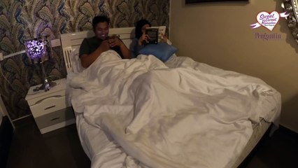 Sebelum tidur tu pandanglah muka pasangan.