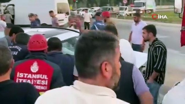 Kırmızı ışıkta geçen İETT aracı zincirleme kazaya neden oldu