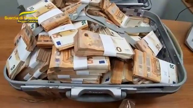 Fiamme Gialle sequestrano 3,5 milioni di euro a imprenditore calabrese