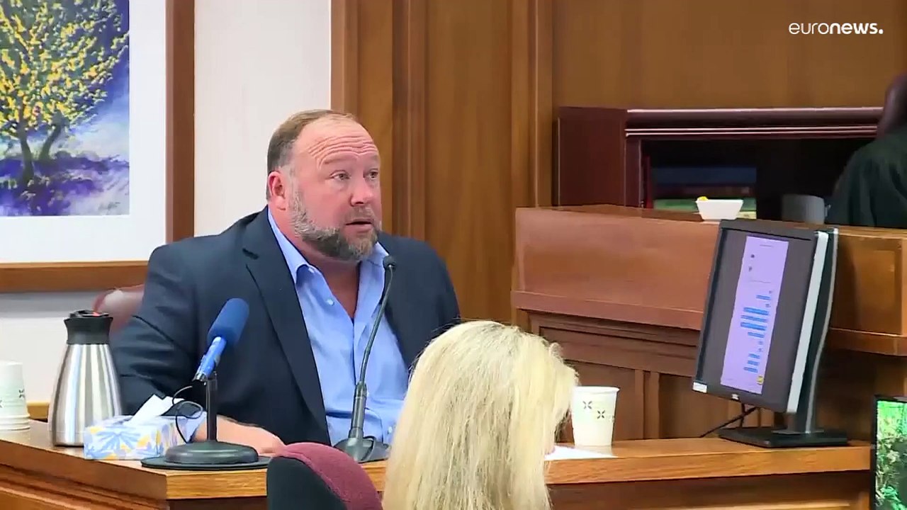 Schulmassaker geleugnet: Infowars-Hetzer Alex Jones muss 4 Mio. Dollar Entschädigung zahlen