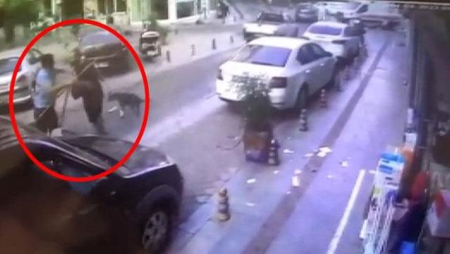 Köpeğime toz geldi deyip, görevini yapan temizlik işçisinin burnunu kırdı