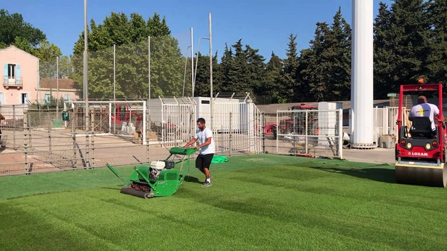 Martigues: la nouvelle pelouse de Turcan est posée