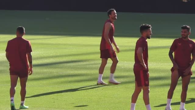 Primer entrenamiento de Alex Telles con el Sevilla