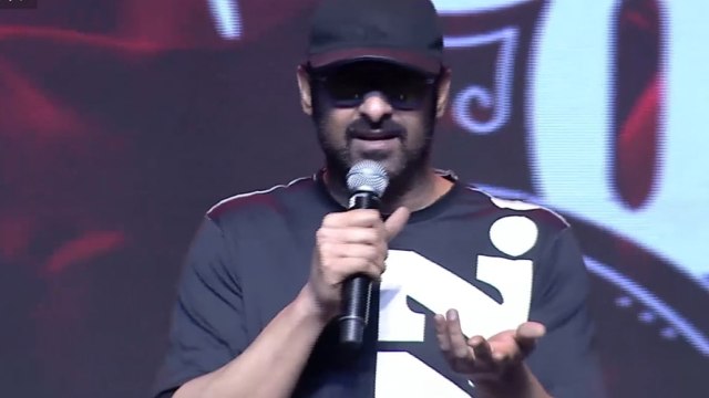 హీరోయిన్ కంటే ఎక్కువ మీరే ఉన్నారు గా - రెబల్ స్టార్ ప్రభాస్ *Launch | Telugu Filmibeat