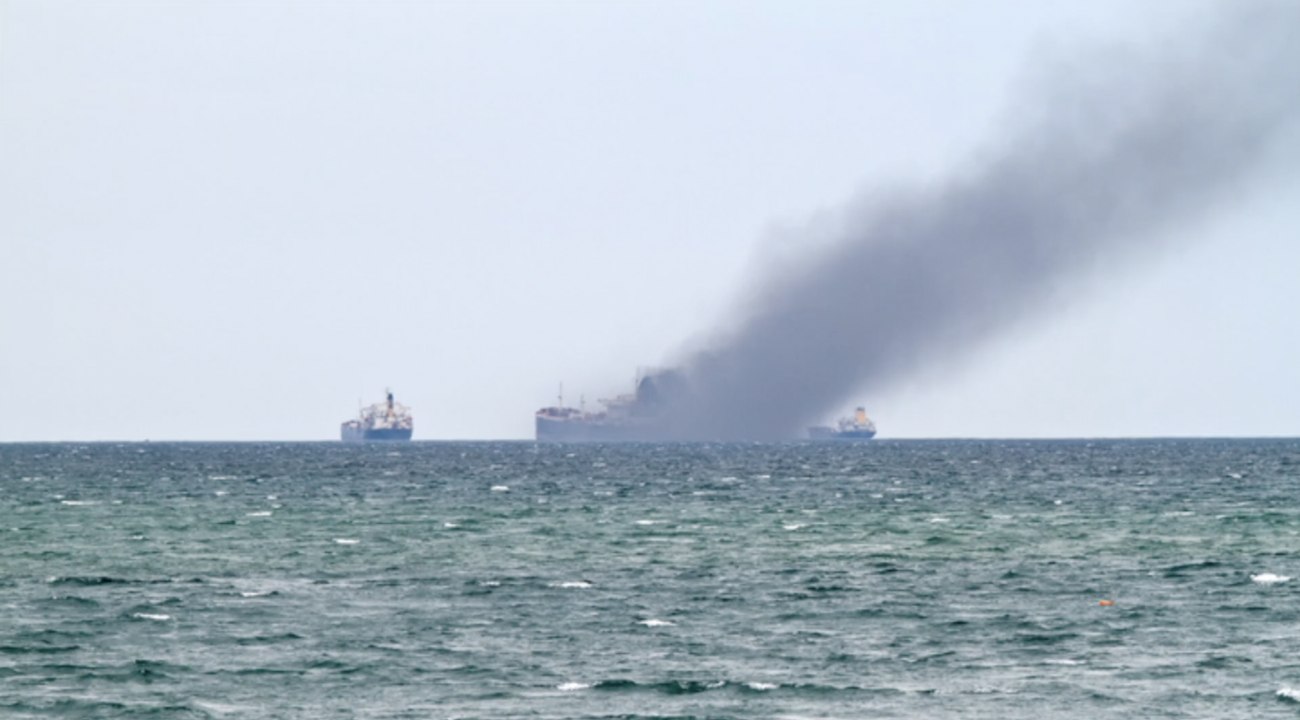 Russisches Schiff soll im Meer nahe Sewastopol brennen
