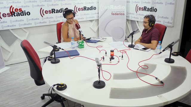 Crónica Rosa: La reina Letizia y doña Sofía, complicidad y risas en su encuentro en Mallorca