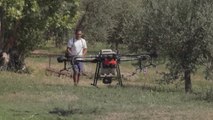 Desenzano, la disinfestazione contro agli insetti si fa con il drone