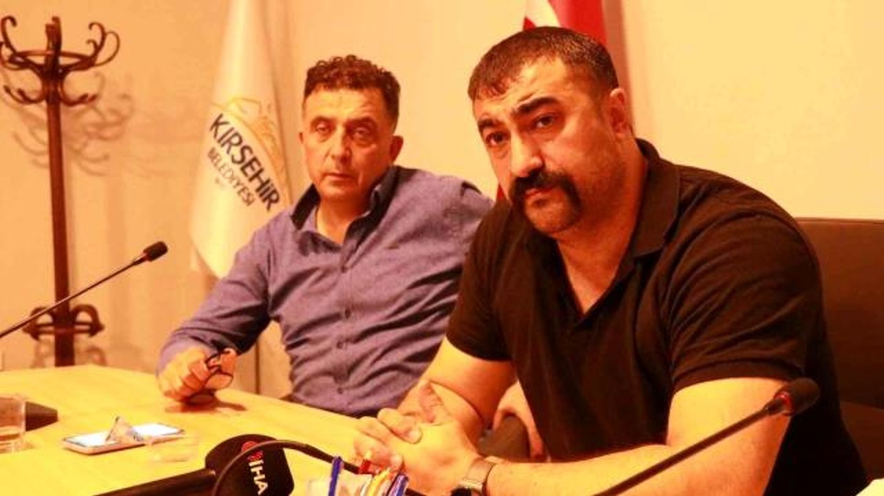 Eskişehir spor haberleri... Çağatay Han Torun: "2. Lig ile 3. Lig arasında kalite farkı yok, oyuncular parasından dolayı 3. Lig'i tercih ediyor"