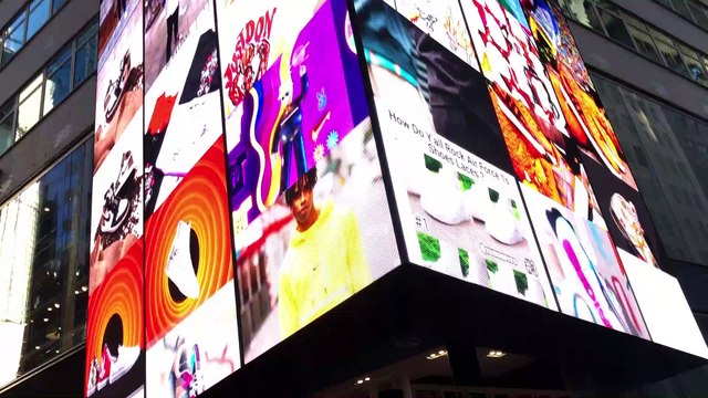 New York, Manhattan, Fifth Avenue boarded up in the fall of 2020