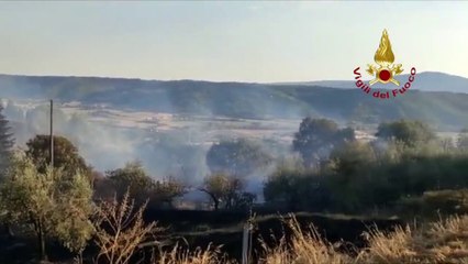 Incendi,  due persone soccorse in un bosco nel ternano