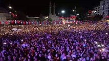 Mustafa Ceceli binlerce hayranına unutulmaz bir akşam yaşattı