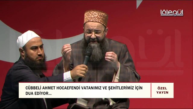 Cübbeli Ahmet Hocaefendinin Kısıklı Meydanındaki Duası