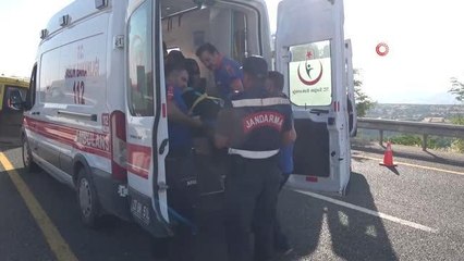 Son dakika haber | Düğünden dönen minibüs yan yattı: 14 yaralı