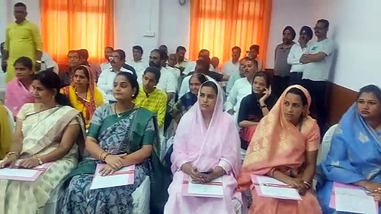 First sloganeering, Congress councilors took oath in the name of god