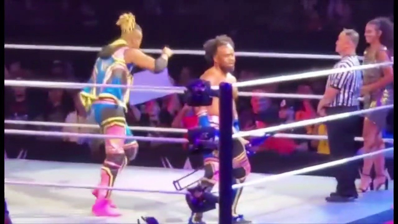 The Usos vs New Day vs Brawling Brutes - WWE Sa...