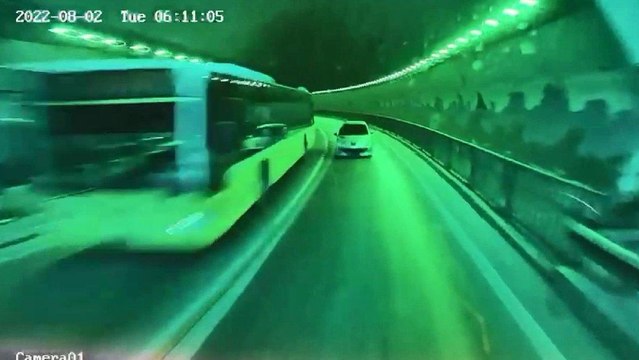 Otobüs şoförünün dikkati kazayı böyle önledi