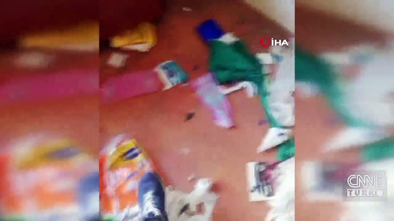 3 kişilik ailenin yaşadığı evden 4 kamyon çöp çıktı