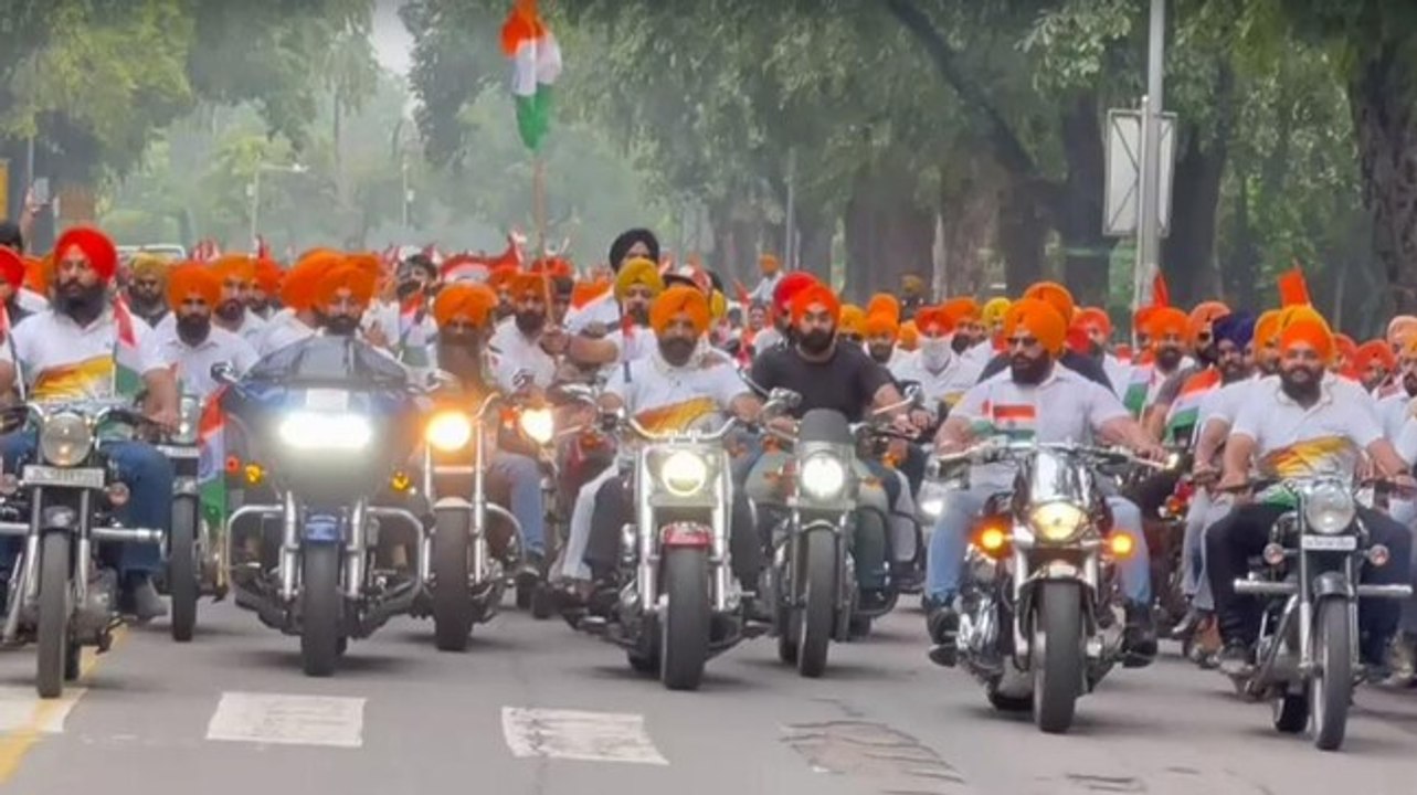 Tiranga Yatra: 750 bikers take out rally in Delhi to commemorate 75 years of Indian Independence