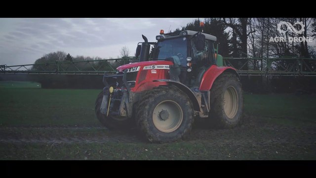 Pulvérisateur AMAZONE UX 4201 & Massey Ferguson 6715S - Epandage azote liquide