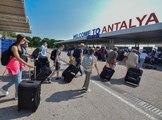 Antalya gündem haberleri: ANTALYA'YA HAVA YOLUYLA GELEN TURİST SAYISI 7 MİLYONU GEÇTİ