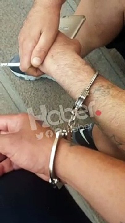 Taksim’de Suriyelilerin arasına dalarak "Burası Türkiye dağılın lan" diye bağıran vatandaş gözaltına alındı