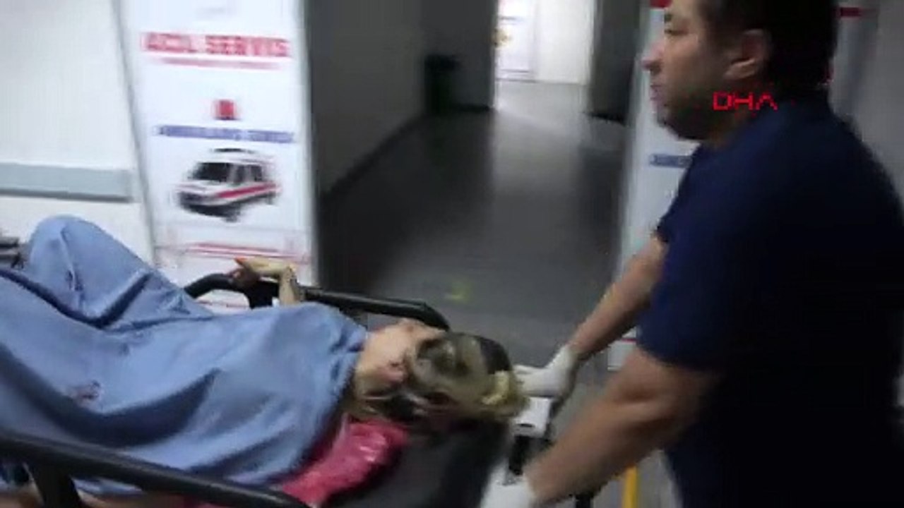 Evine giren erkeğin silahından çıkan kurşunla yaralandı